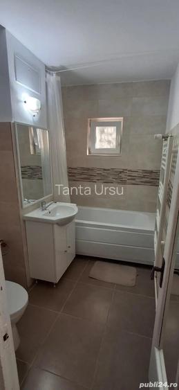 Vand apartament doua camere decomandate . Vand apartament doua camere decomandate .