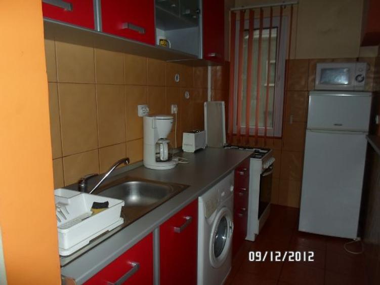 Vind apartament 2 camere  - 1