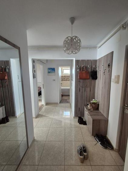 Apartament cu 2 camere decomandat, mobilat în Km 4-5