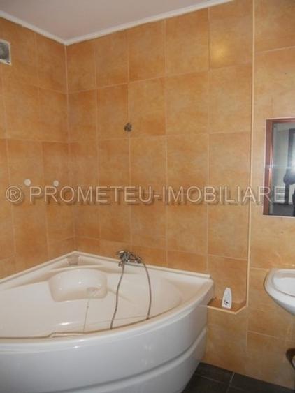 Piata Iancului, metrou, vila P+1E+M cu 5 camere, 3 bai - 9