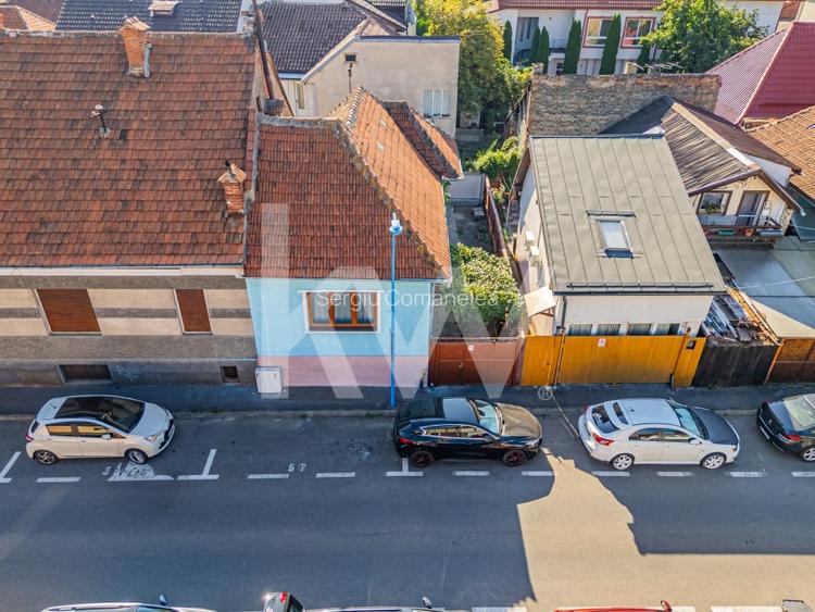 Vanzare casa cu 3 camere, singur in curte - Piata de Miercuri Vanzare casa cu 3 camere, singur in curte - Piata de Miercuri
