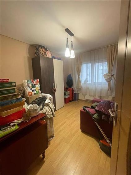 Apartament de vanzare 3 camere zona Intre Lacuri - 5