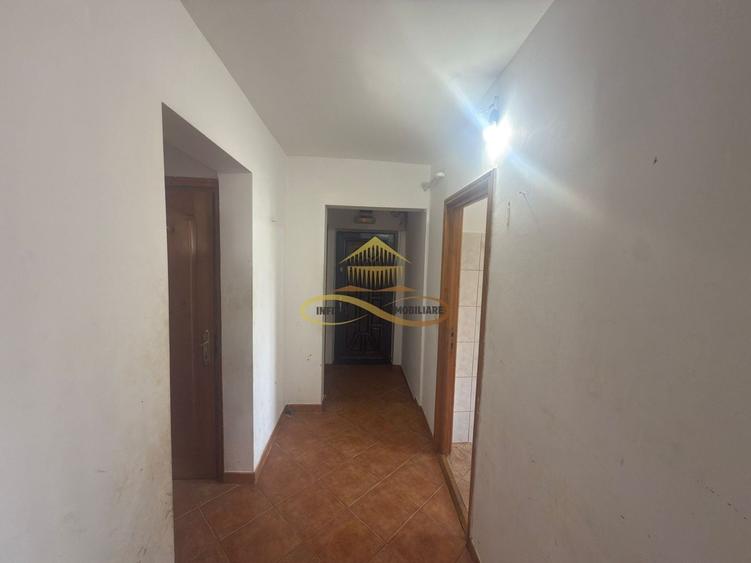 De vanzare apartament 3 camere decomandate Republicii Bacau - 12