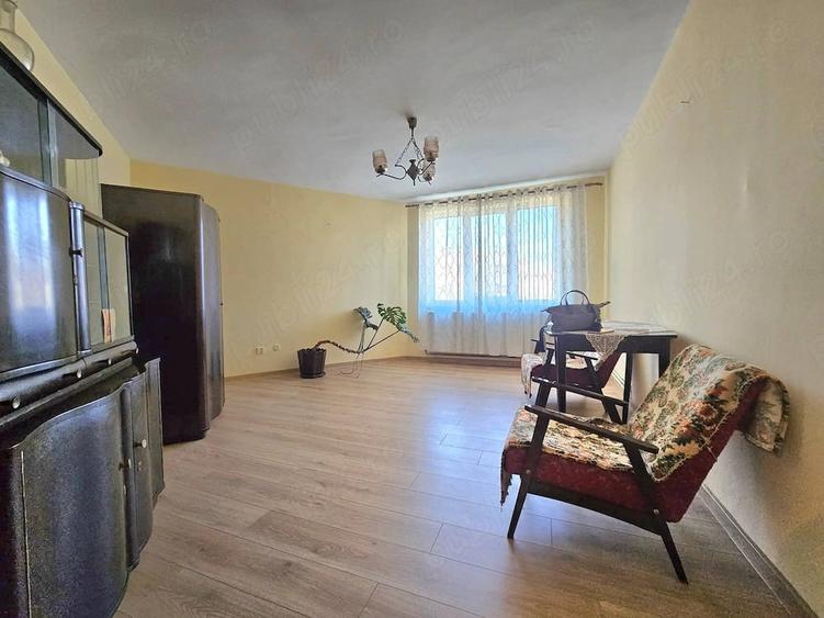 De vinzare apartament ,4 camere, 2 bai ,etj.2 - 6