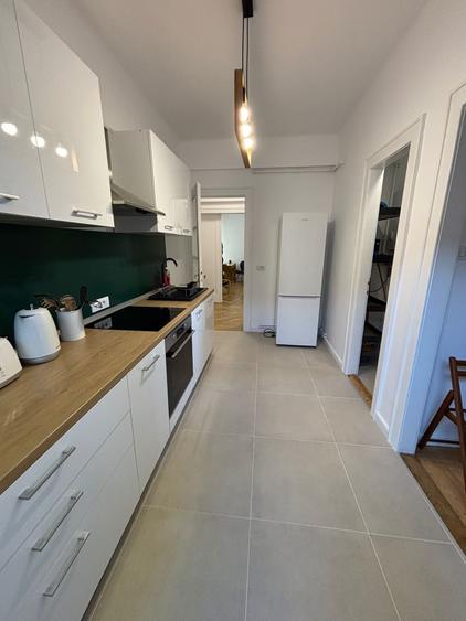 De închiriat apartament , zona Centru Civic Brașov - 1