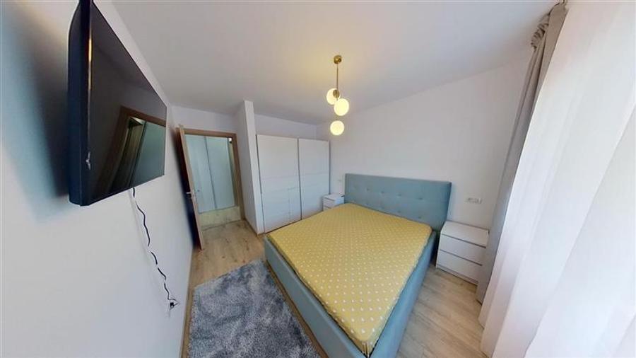 Apartament cu 2 camere decomandat în Tractorul
