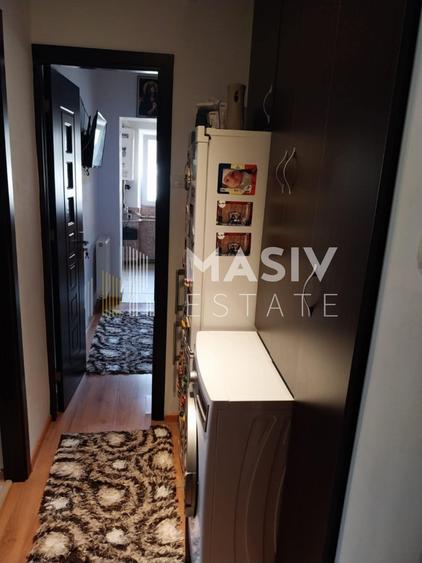 Garsonieră decomandată de vânzare în stațiunea Azuga - 1