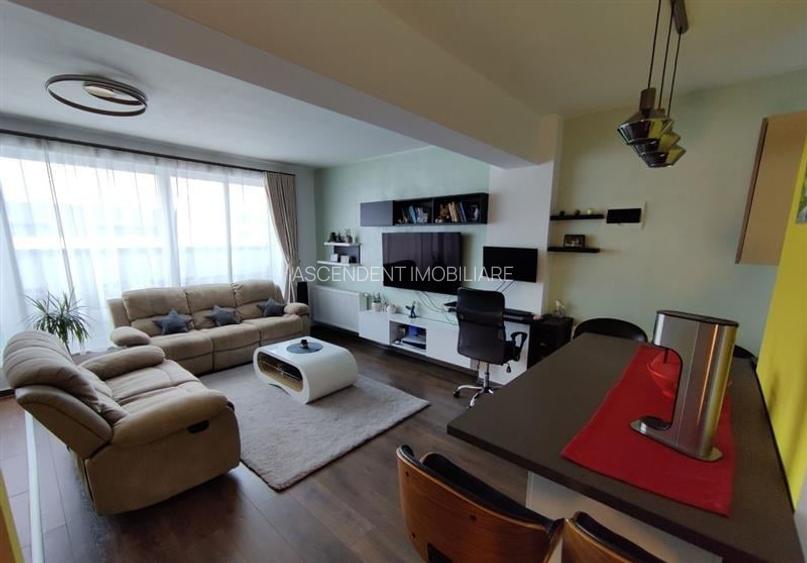 Apartament cu 3 camere decomandat în Tractorul Apartament cu 3 camere decomandat în Tractorul
