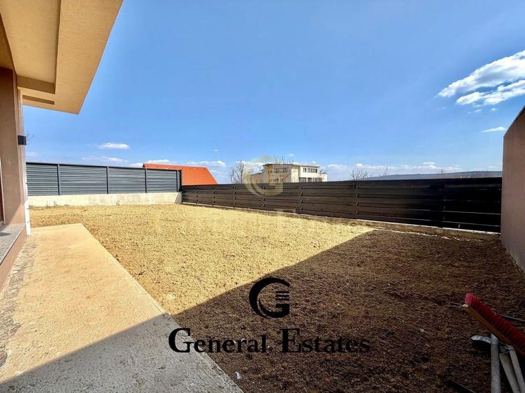 Vilă tip duplex de vânzare | Zona Cetățuia | 390 mp teren | 4 camere - 2
