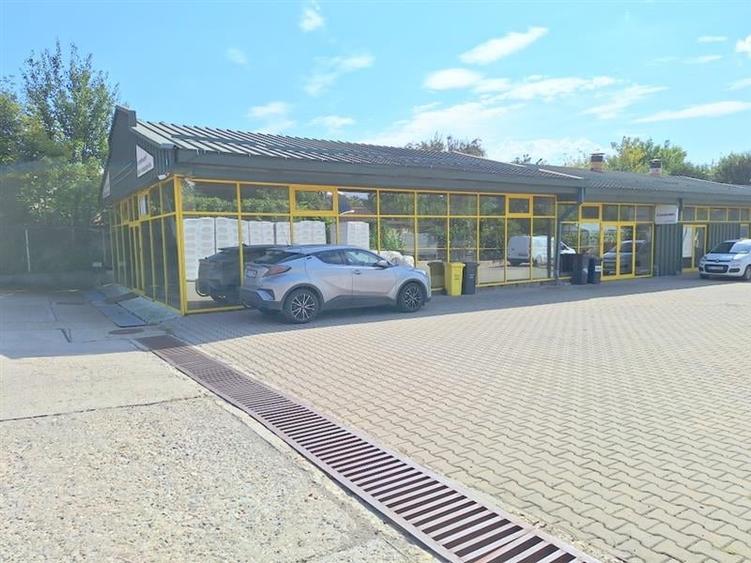 Oportunitate! Hala de vanzare in Bacau, +teren 1500 mp - 2