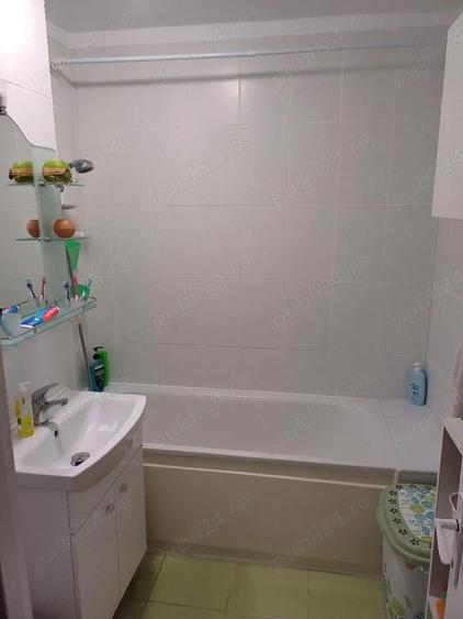 Apartament 3 camere zona foarte buna Scriitorilor doua apartamente pe palier bloc 4 etaje - 9