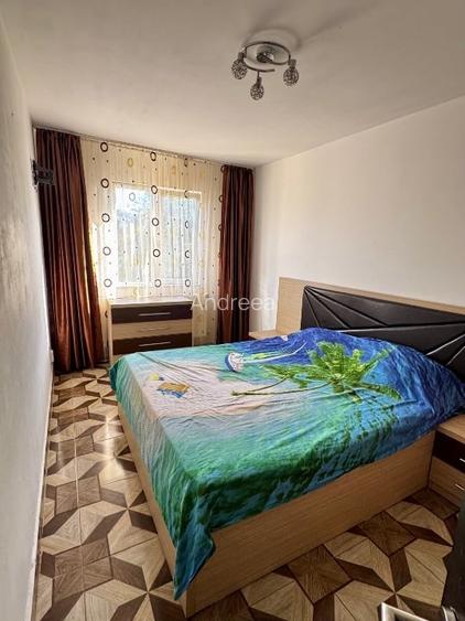 Inchiriez apartament cu 3 camere Zona Ciresica