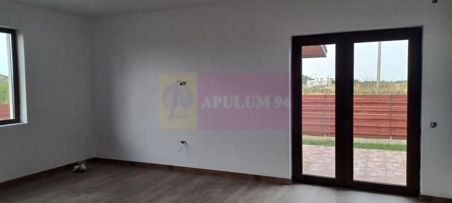 Săbăreni, casă nouă parter, 3 camere + dependințe - 5