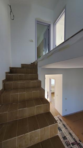 Triplex  P+1E+Mansarda finsata, zona scolii Independentei-Bragadiru! - 10