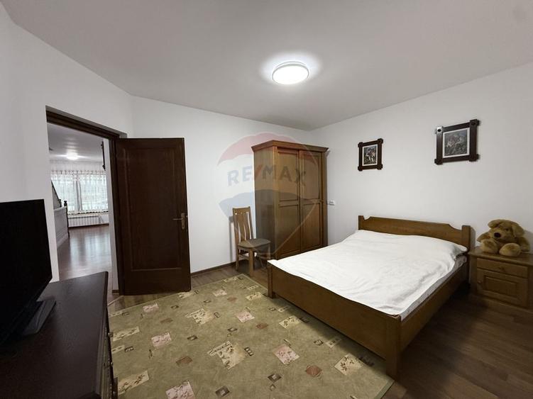 Casă / Vilă cu 7 camere de vânzare în Ovidiu Sud Constanta - 9