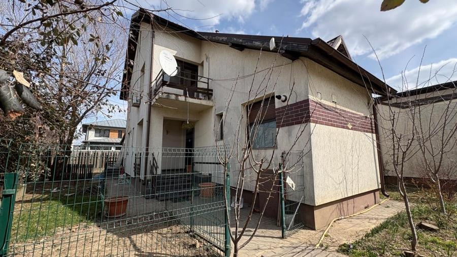 REV2005643 Casa 6 camere cu 3 locuri de parcare in Pipera in spatele Cortina Nor - 1