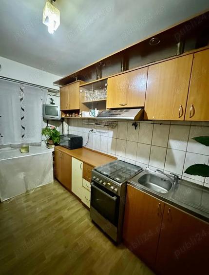 Apartament cu 2 camere, decomandat, pe Strada Cugir - 7