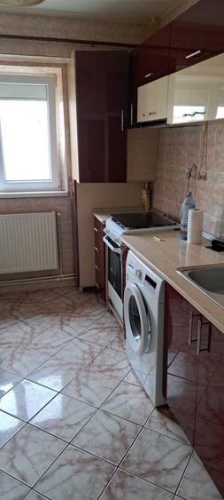 Inchiriez apartament 3 camere - 2