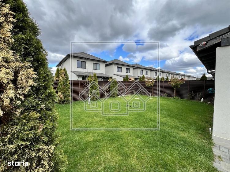 Casa individuala in Selimbar, la cheie, terasa mare, acoperita - 1