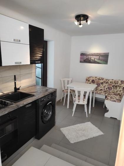 De vanzare casa individuala , zona linistita - 2