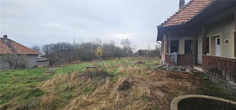 CASA 4 CAMERE 141 MP UTILI  CURTE LIBERA 1688 MP TEREN TOTAL 1839 - 2