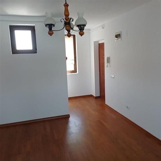 Apartament decomandat 3 camere cu balcon de 17 mp in Selimbar - 1