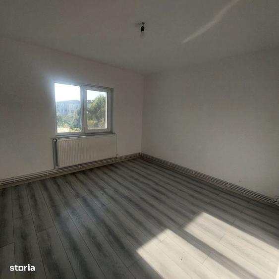 Apartament cu 2 camere decomandat în Siderurgiștilor