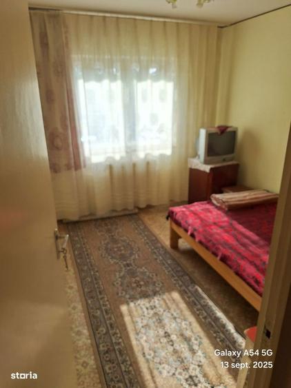 Fagaras,vand ap.3 camere etaj 1 - 5