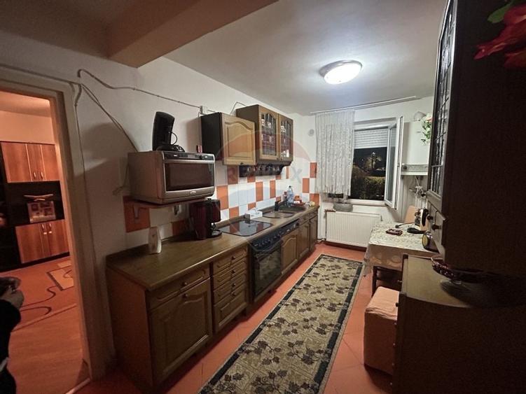 Apartament cu 2 camere de vânzare în zona Sasar - 4