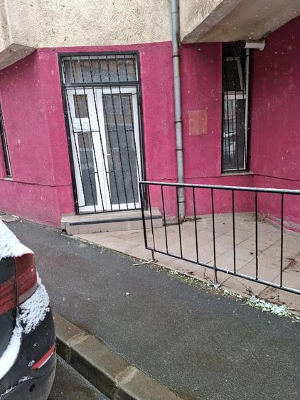 Inchiriez vand spatiu comercial - 4