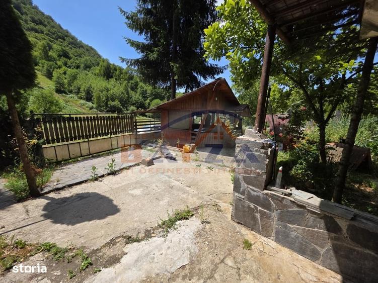 Casă cu 3 camere în Chiuzbaia
