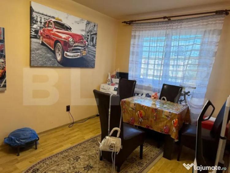 Apartament 3 camere cu parcare, etaj intermediar - 4