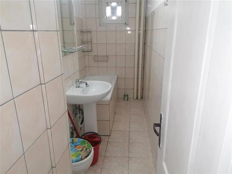 Proprietar Etaj Intermediar zona Sagului Kaufland - 8