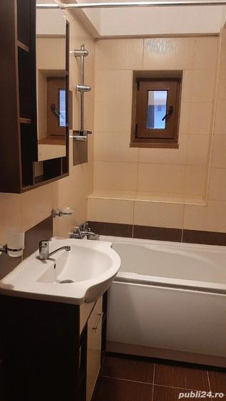 PROPRIETAR vand ap 2 cam, et 2 in vila. Parcare. Bacau - 9