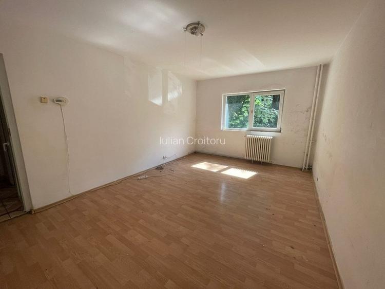 Apartament 2 camere decomandat, etaj 1/4, Clopotari Apartament 2 camere decomandat, etaj 1/4, Clopotari