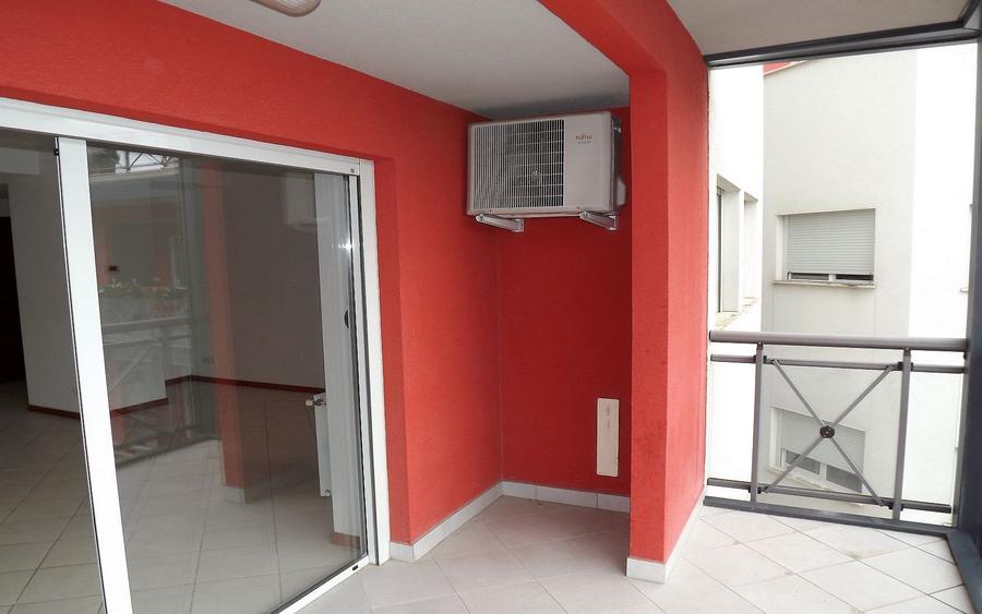 Ansamblul Rezidential RING. Apartament cu 2 camere, foarte SPATIOS, terasa MARE - 4