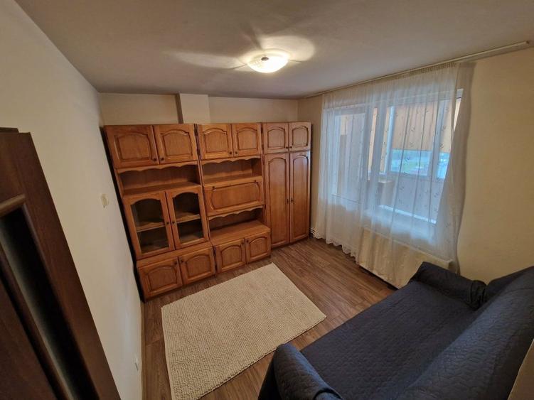 De inchiriat apartament cu trei camera - 8