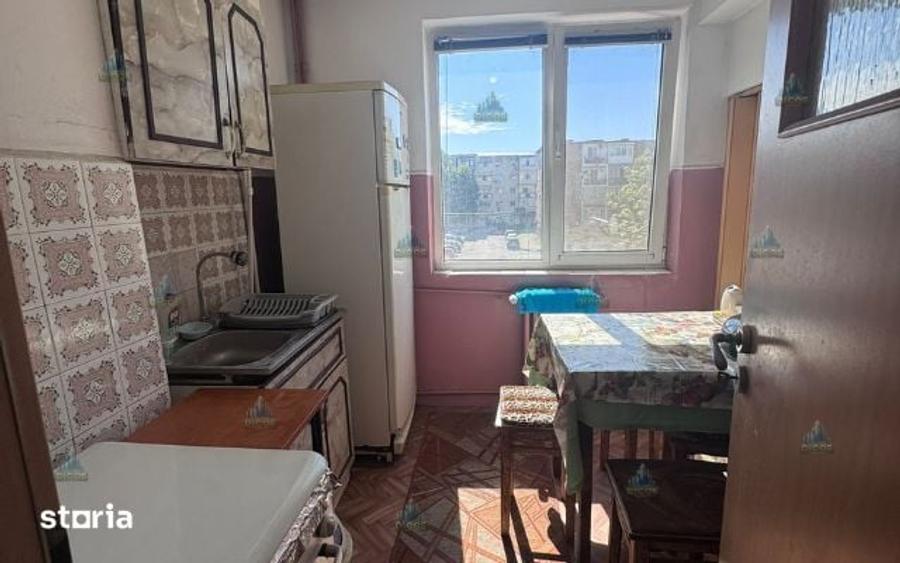 Apartament 3 camere de vanzare Zona Centrala - 6