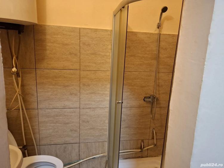 Inchiriez garsoniera - 2