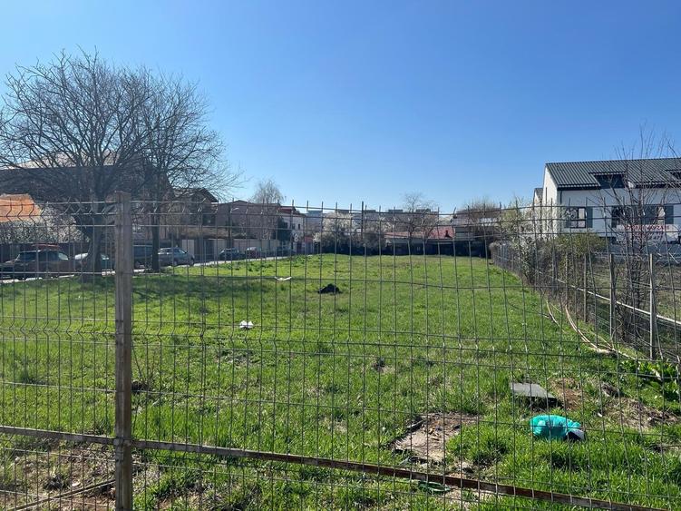 Titan -Auchan - unicat, teren 1750 mp, pe colt, dubla deschidere - 4