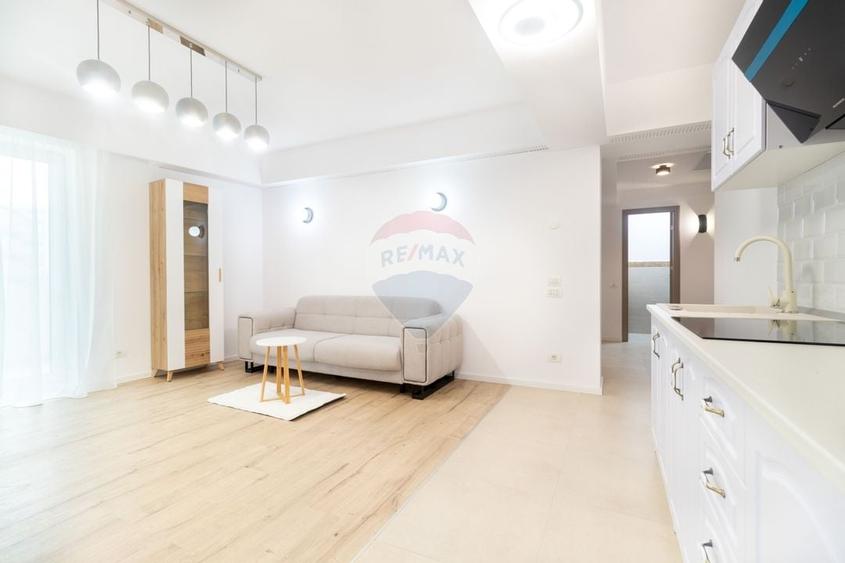 Inchiriere 3 camere si parcare subterana  Petrom City, Nuferilor - 1