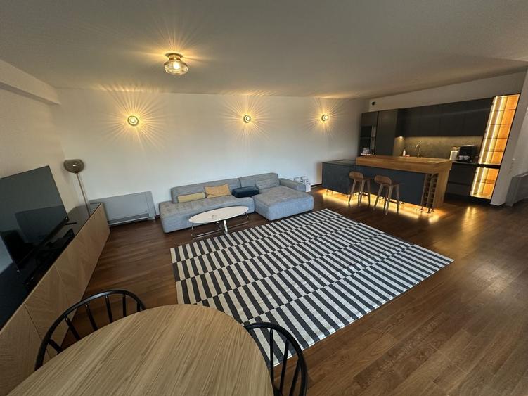 Apartament cu 3 camere decomandat, mobilat în Elisabetin