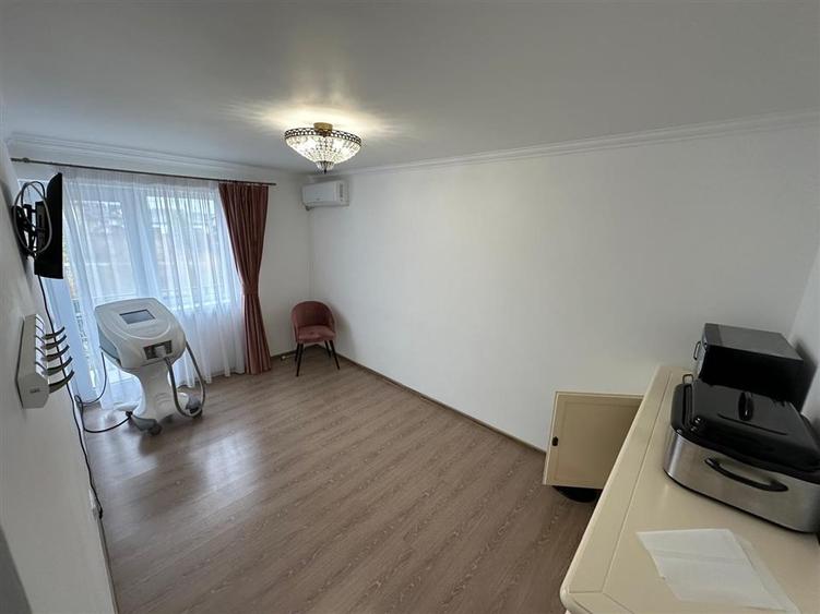 Casă cu 4 camere cu Canalizare în Valea Lupului