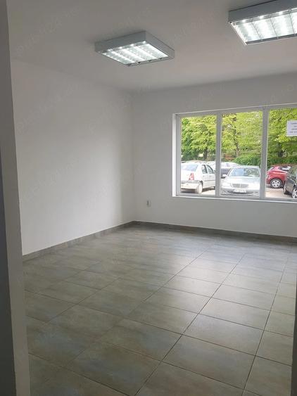 Spațiu comercial, de 36 mp, în Malu Roșu