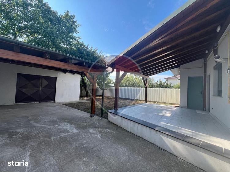 Casă cu 4 camere cu Teren 300 Mp în Central