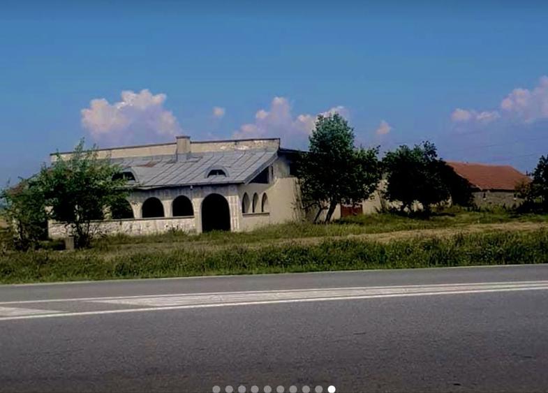 Spațiu comercial, în Punghina