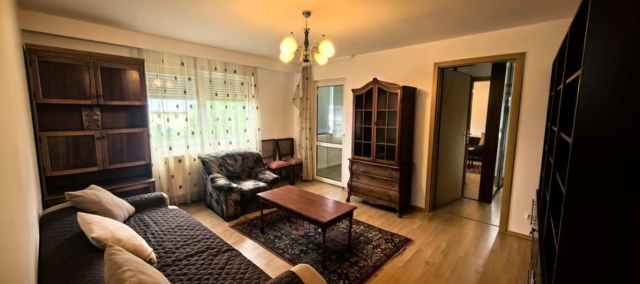Casă individuală cu 5 camere cu Teren 891 Mp în Central