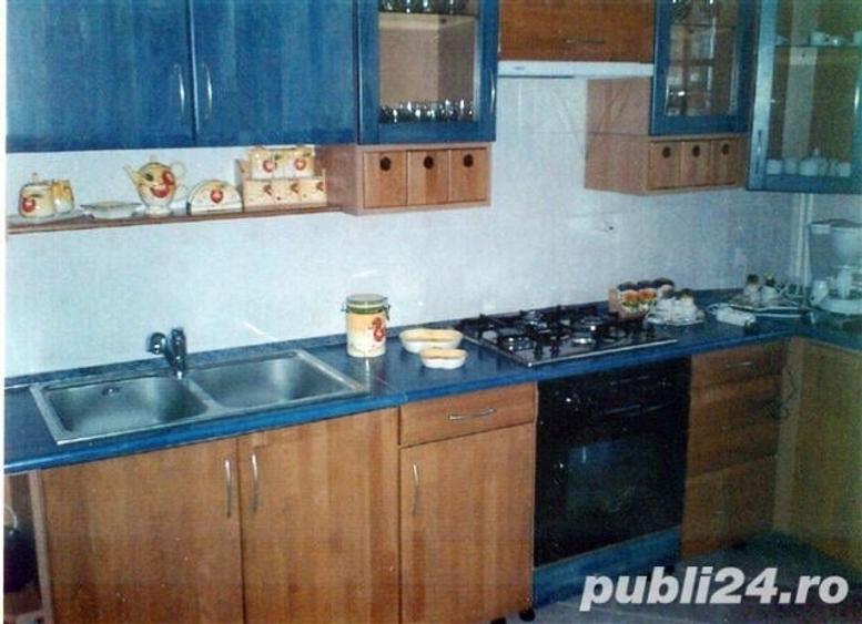 Casă cu 8 camere cu Teren 2500 Mp în Cornu