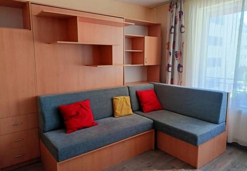 Apartament cu 2 camere decomandat în Borhanci