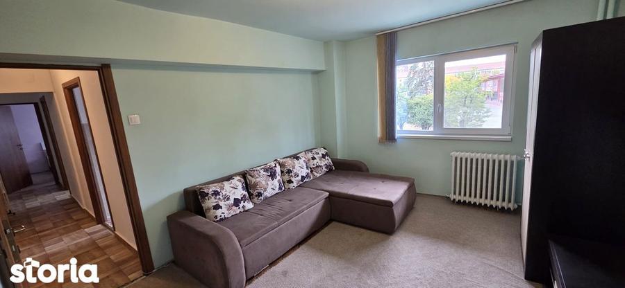 Apartament cu 3 camere decomandat în Circumvalațiunii